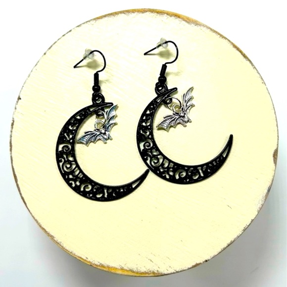 Handmade Halloween Crescent Moon & Bat Earrings! - Picture 4 of 5